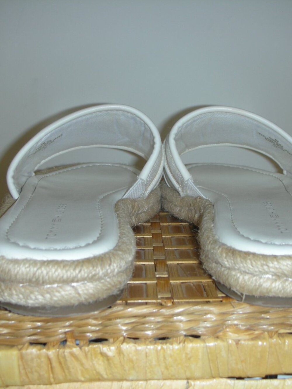 Tommy Hilfiger White Raffia Logo Slide Sandals Size 8 Coastal Summer - Picture 9 of 10
